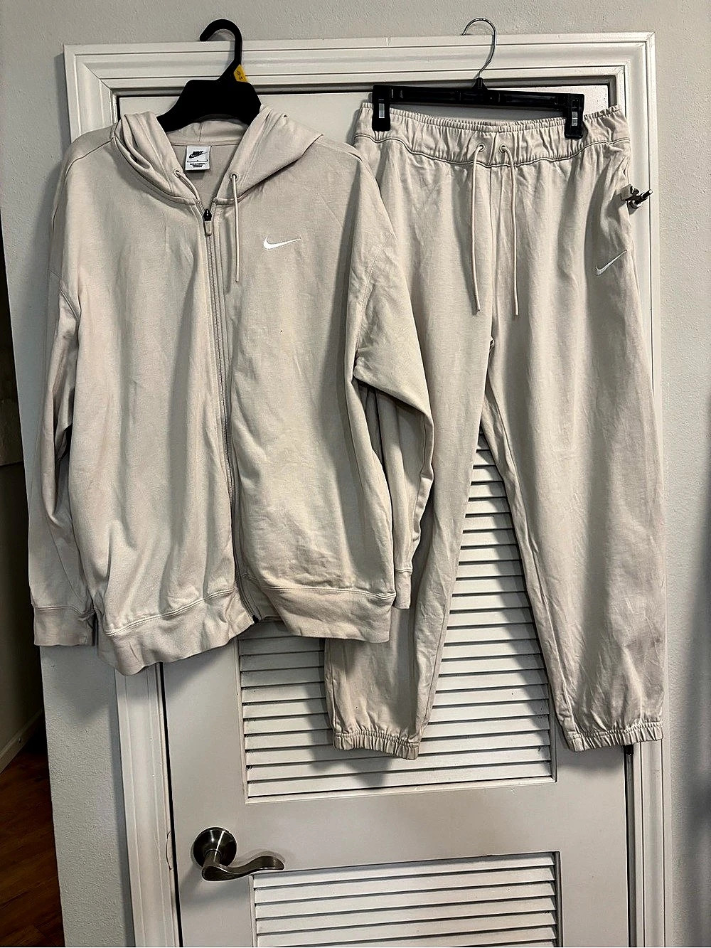 Nike Sportswear Full-Zip Hoodie and Joggers Set Hoodie & Joggers